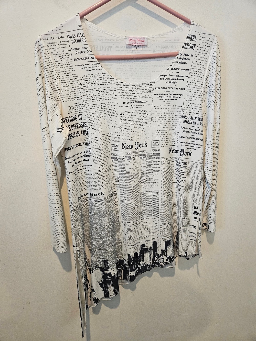 Pretty Womam New York Newspaper Print Tunic Top - Black & White Small - Picture 5 of 11